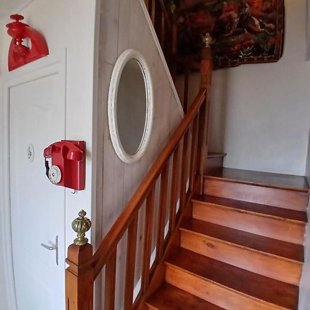 B&B Chez Annie Saint-Martin-de-Gurçon Kültér fotó