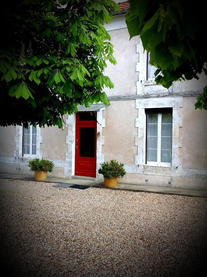B&B Chez Annie Saint-Martin-de-Gurçon Kültér fotó